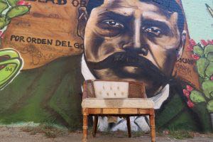 Stuhl mit Graffiti Los Angeles